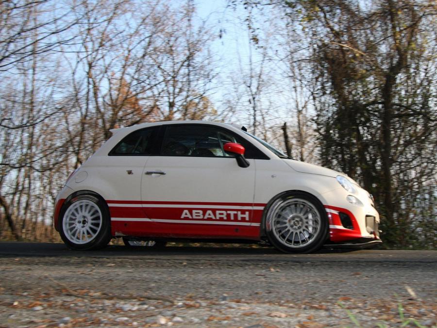  Abarth 500 R3T 2009 года  (фото 21 из 35)